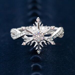 Disney X RockLove 'Frozen' Aurora Borealis Crystal Snowflake Ring - Sz 8 NIB!!!